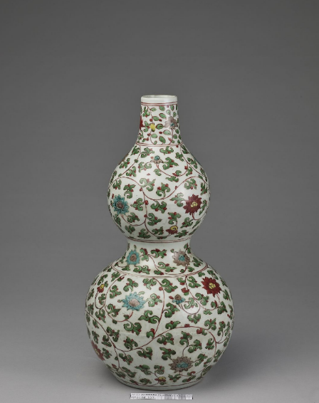 Wucai Vase